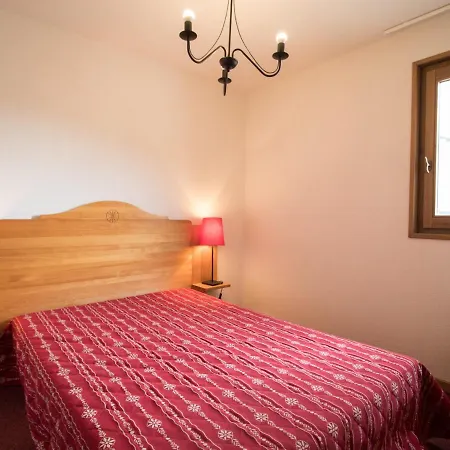 Spacieux 6 Pers Au Pied Des Pistes Avec Parking, Terrasse Et Wifi A Val-cenis - Fr-1-508-138 * Lanslevillard