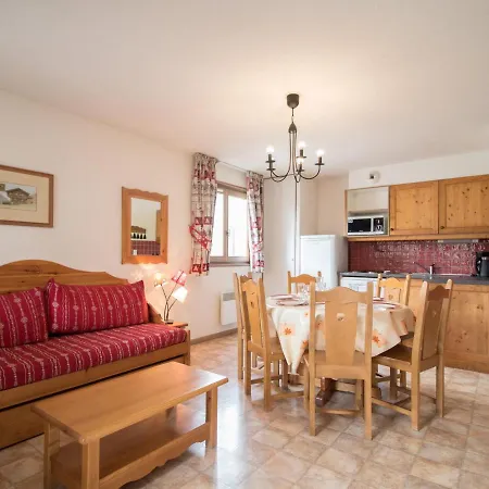 Spacieux 6 Pers Au Pied Des Pistes Avec Parking, Terrasse Et Wifi A Val-cenis - Fr-1-508-138 Appartement