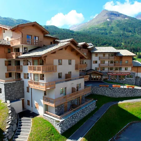 Spacieux 6 Pers Au Pied Des Pistes Avec Parking, Terrasse Et Wifi A Val-cenis - Fr-1-508-138 Lanslevillard